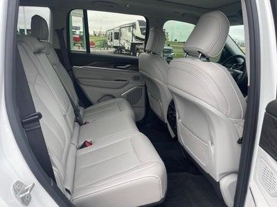 2023 Jeep Grand Cherokee Overland 4x4