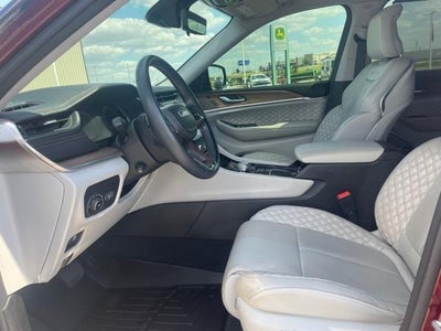 2022 Jeep Grand Cherokee Summit 4x4