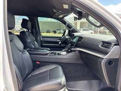 2024 Jeep Wagoneer L Series II 4x2 *Ltd Avail*