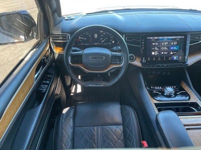 2023 Jeep Grand Wagoneer L Series III 4x4