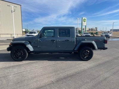 2025 Jeep Gladiator Nighthawk 4x4 *Ltd Avail*