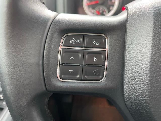 2015 RAM 1500 4WD Crew Cab 5.7 Ft Box Big Horn