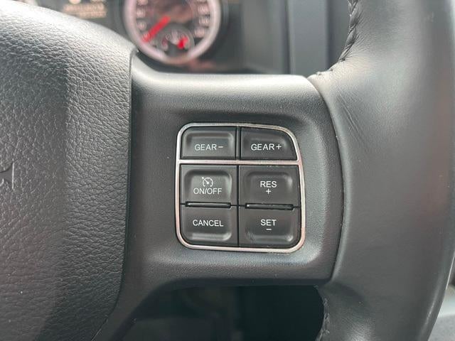 2015 RAM 1500 4WD Crew Cab 5.7 Ft Box Big Horn