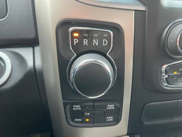 2015 RAM 1500 4WD Crew Cab 5.7 Ft Box Big Horn