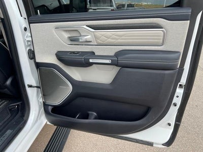 2022 RAM 1500 Limited 4x4 Crew Cab 5'7" Box