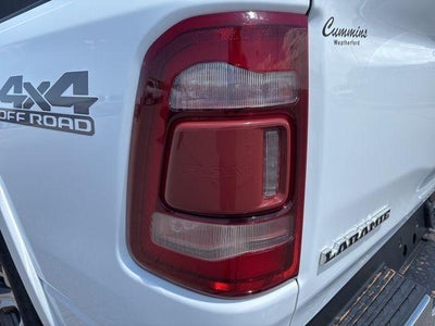 2020 RAM 1500 Laramie 4x4 Crew Cab 5'7" Box