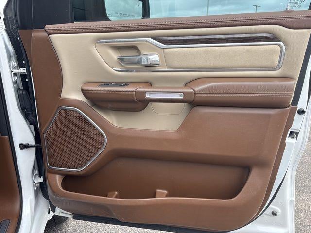 2020 RAM 1500 Laramie 4x4 Crew Cab 5'7" Box