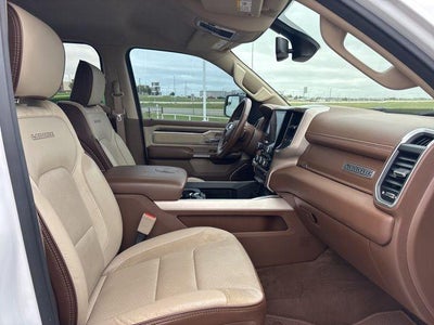 2020 RAM 1500 Laramie 4x4 Crew Cab 5'7" Box