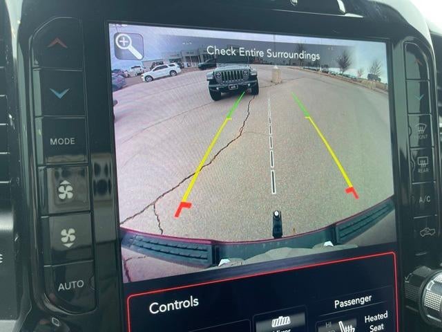 2021 RAM 1500 Laramie 4x4 Crew Cab 5'7" Box