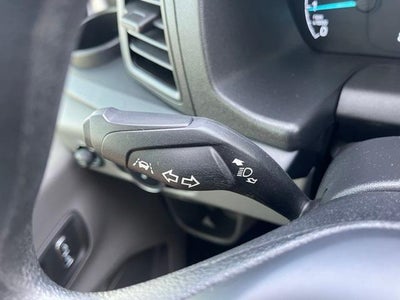 2022 Ford Transit Passenger Wagon T-350 148" Med Roof XLT RWD