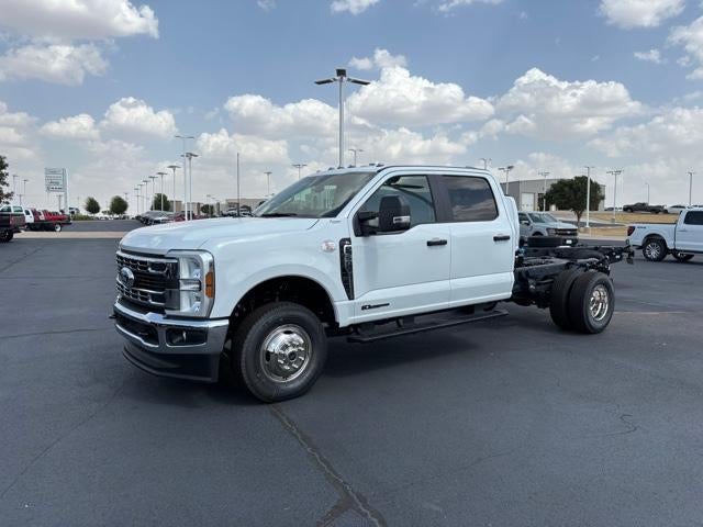 2026 Ford Super Duty F-350 DRW XL 4WD Crew Cab 179" WB 60" CA