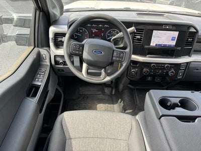 2026 Ford Super Duty F-350 DRW XL 4WD Crew Cab 179" WB 60" CA
