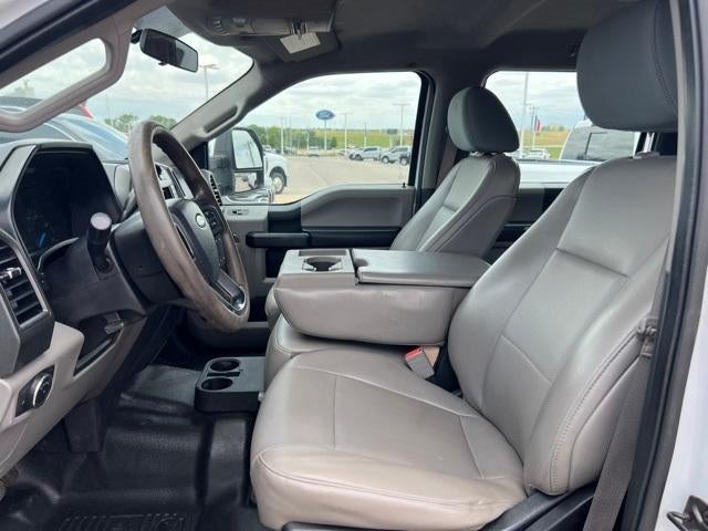 2019 Ford Super Duty F-350 DRW XL 4WD Crew Cab 179" WB 60" CA