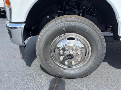 2026 Ford Super Duty F-350 DRW XLT 4WD Crew Cab 179" WB 60" CA