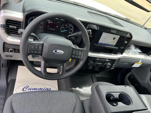 2025 Ford Super Duty F-350 DRW XL 4WD Reg Cab 169" WB 84" CA