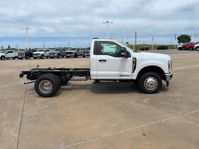 2025 Ford Super Duty F-350 DRW XL 4WD Reg Cab 169" WB 84" CA