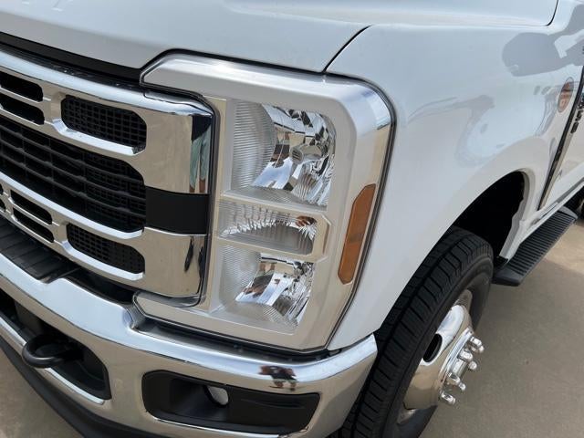 2025 Ford Super Duty F-350 DRW XL 4WD Reg Cab 169" WB 84" CA