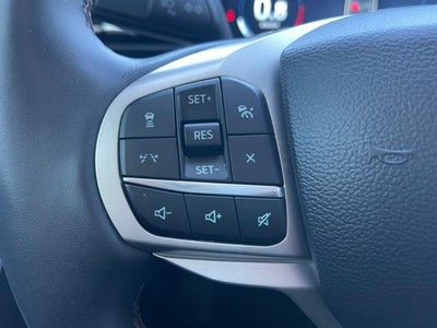 2025 Ford Explorer Active 4WD