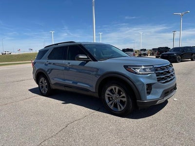 2026 Ford Explorer Active w/100A Pkg 4WD