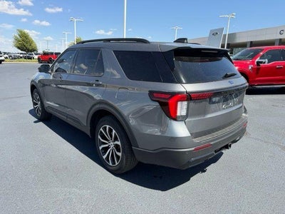 2025 Ford Explorer ST-Line 4WD