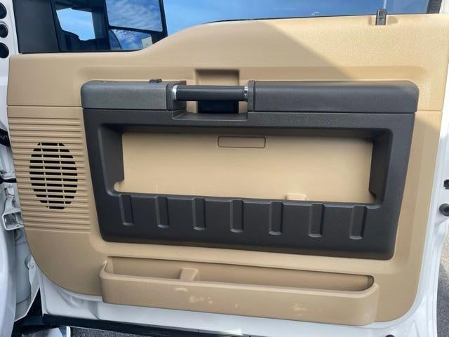 2011 Ford Super Duty F-250 SRW 4WD Crew Cab 6-3/4 Ft Box XL