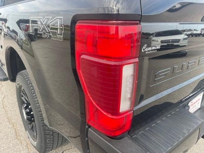 2022 Ford Super Duty F-250 SRW LARIAT 4WD Crew Cab 6.75' Box