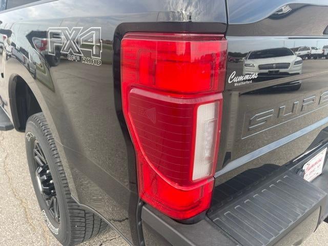 2022 Ford Super Duty F-250 SRW LARIAT 4WD Crew Cab 6.75' Box