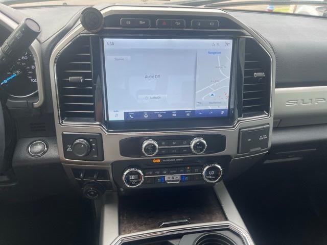 2022 Ford Super Duty F-250 SRW LARIAT 4WD Crew Cab 6.75' Box