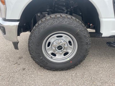 2026 Ford Super Duty F-250 SRW XL 4WD Crew Cab 8' Box