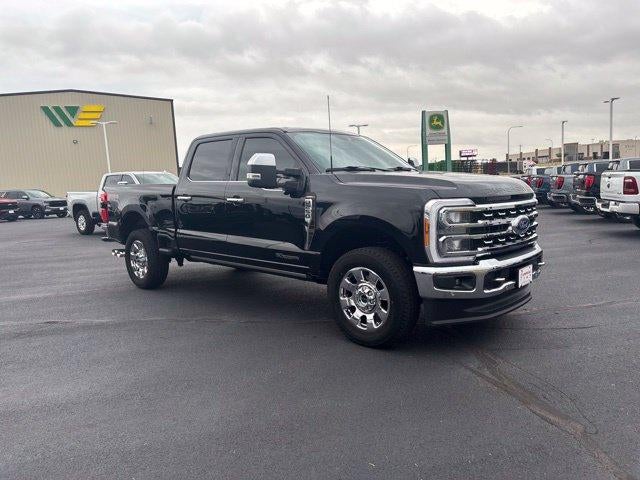 2023 Ford Super Duty F-250 SRW LARIAT 4WD Crew Cab 6.75' Box