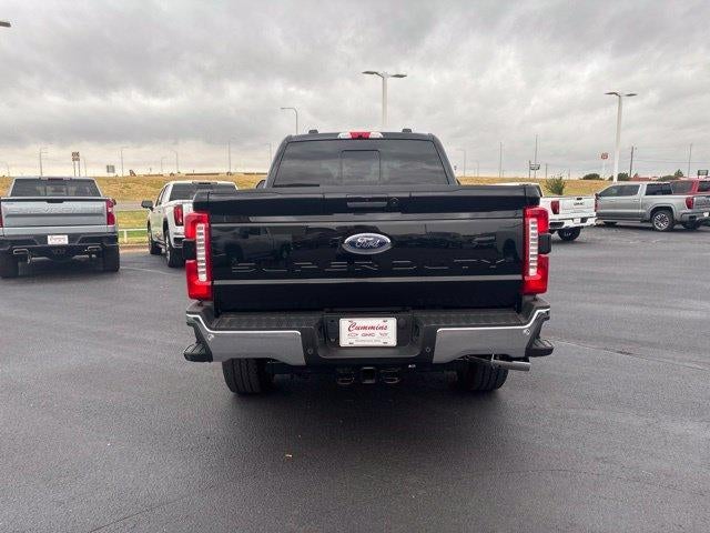2023 Ford Super Duty F-250 SRW LARIAT 4WD Crew Cab 6.75' Box