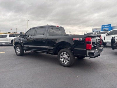 2023 Ford Super Duty F-250 SRW LARIAT 4WD Crew Cab 6.75' Box