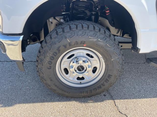 2026 Ford Super Duty F-250 SRW XL 4WD Crew Cab 8' Box