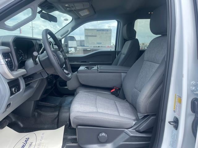 2025 Ford Super Duty F-250 SRW XL 4WD Crew Cab 6.75' Box