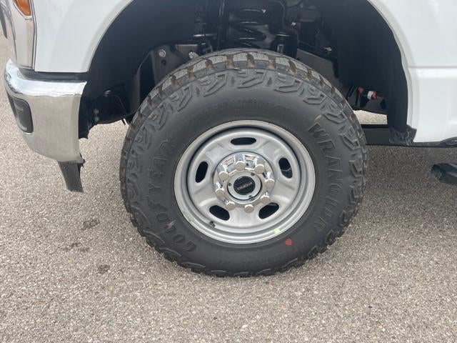 2026 Ford Super Duty F-250 SRW XL 4WD Crew Cab 8' Box