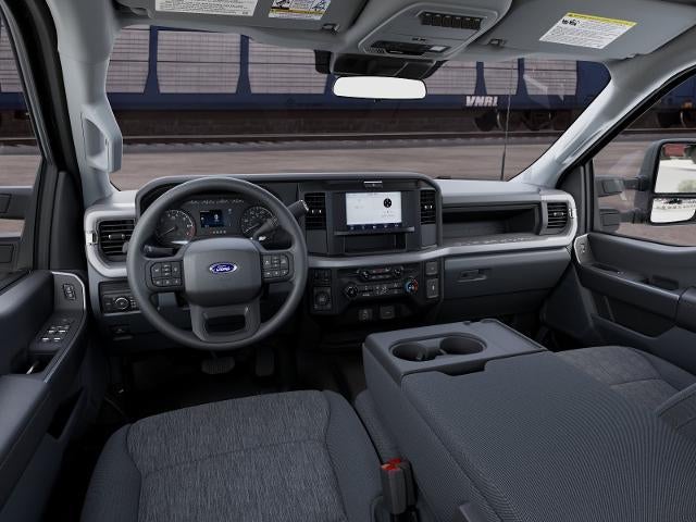 2027 Ford Super Duty F-350 SRW XL 4WD Crew Cab 6.75' Box