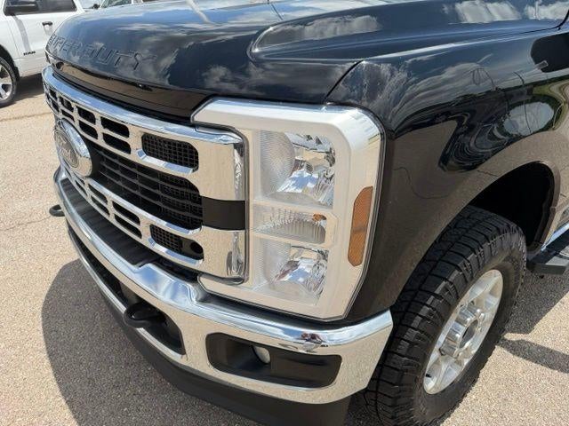 2025 Ford Super Duty F-350 SRW XL 4WD Crew Cab 6.75' Box