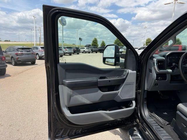 2025 Ford Super Duty F-350 SRW XL 4WD Crew Cab 6.75' Box