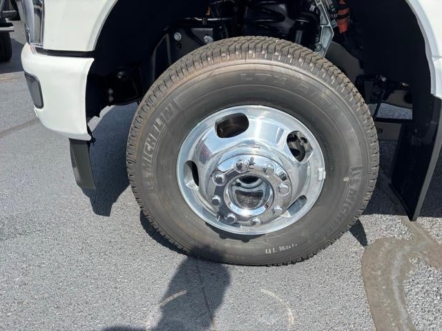 2026 Ford Super Duty F-350 DRW XL 4WD Crew Cab 8' Box