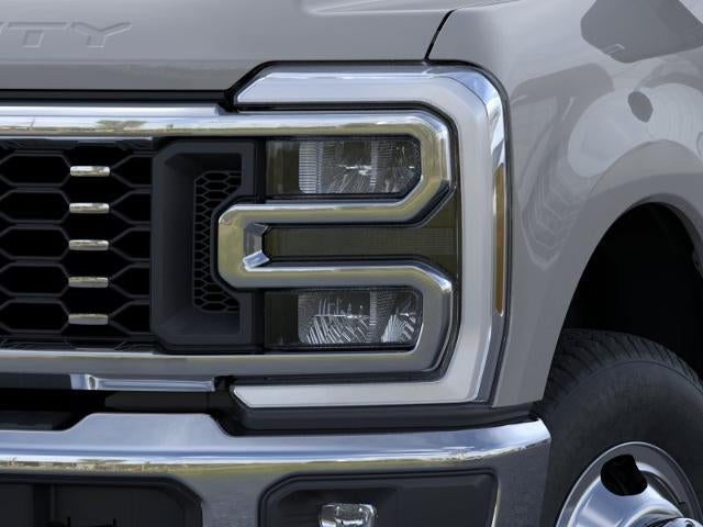 2026 Ford Super Duty F-350 DRW XL 4WD Crew Cab 8' Box