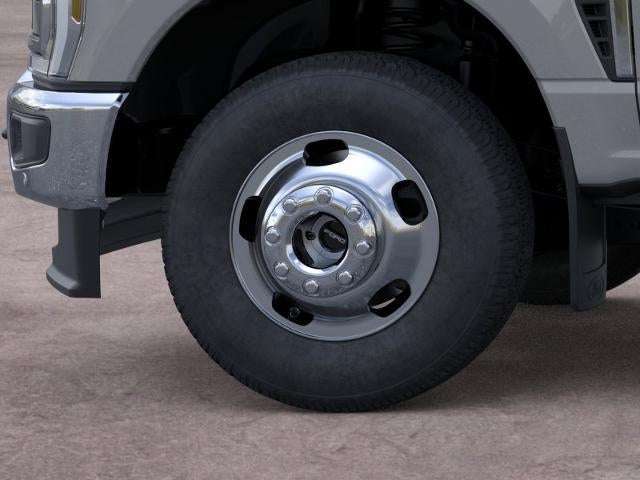 2026 Ford Super Duty F-350 DRW XL 4WD Crew Cab 8' Box