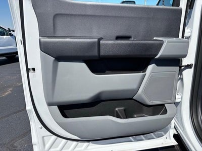 2027 Ford Super Duty F-350 DRW XL 4WD Crew Cab 8' Box