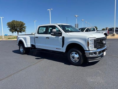 2027 Ford Super Duty F-350 DRW XL 4WD Crew Cab 8' Box