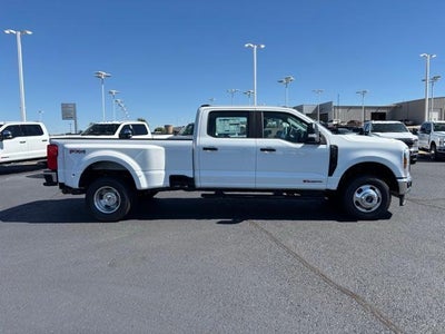 2027 Ford Super Duty F-350 DRW XL 4WD Crew Cab 8' Box
