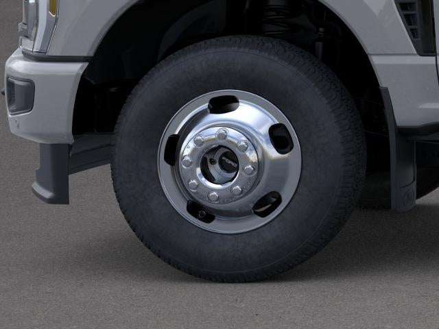 2026 Ford Super Duty F-350 DRW XL 4WD Crew Cab 8' Box
