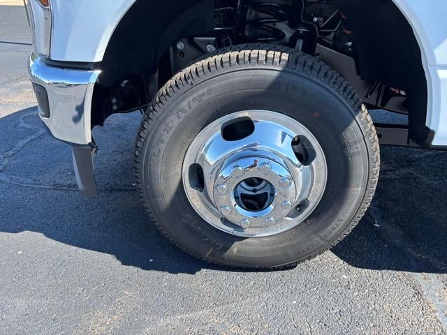 2027 Ford Super Duty F-350 DRW XL 4WD Crew Cab 8' Box