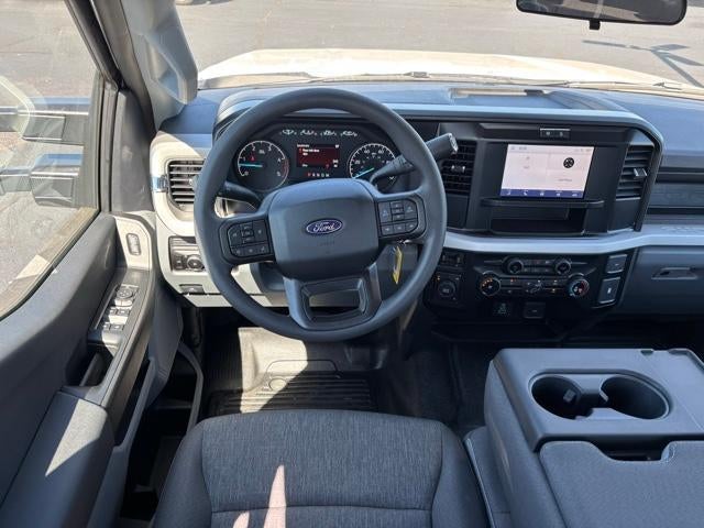 2027 Ford Super Duty F-350 DRW XL 4WD Crew Cab 8' Box