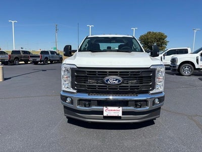 2027 Ford Super Duty F-350 DRW XL 4WD Crew Cab 8' Box