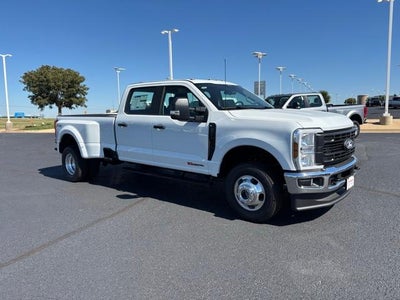 2027 Ford Super Duty F-350 DRW XL 4WD Crew Cab 8' Box