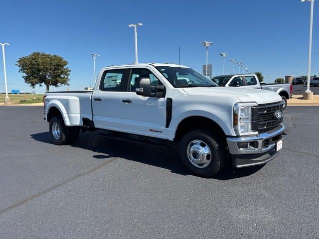 2027 Ford Super Duty F-350 DRW XL 4WD Crew Cab 8' Box
